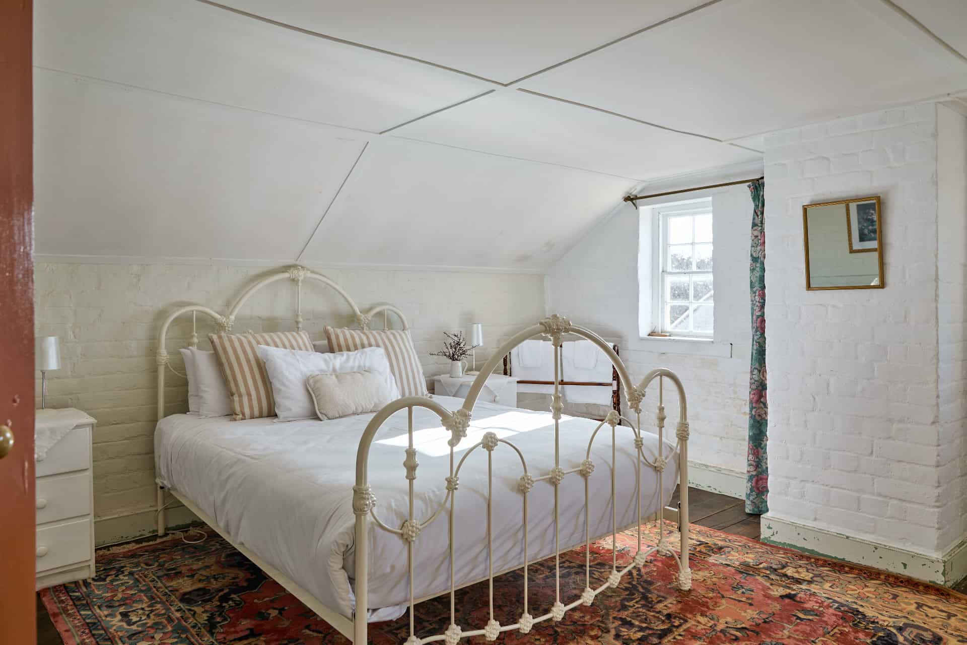 Queen bedroom upstairs