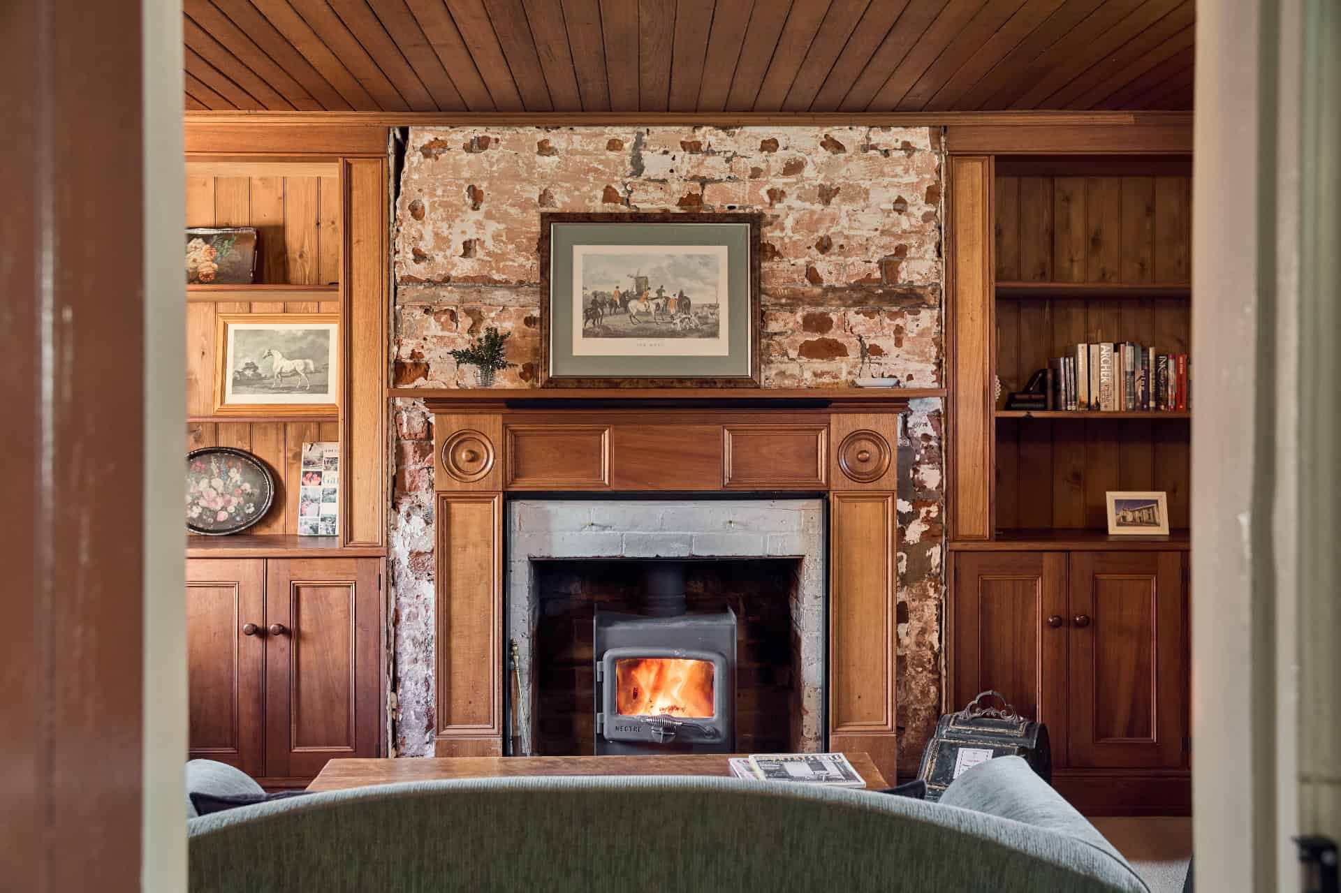 Open fireplace lounge