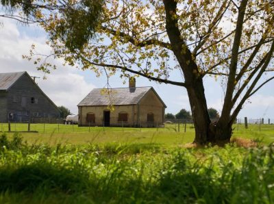 brickendon-blacksmith-shop-BJWf5SW-