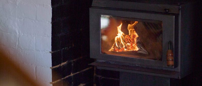 free-settlers-fireplace-WgqNOrg1