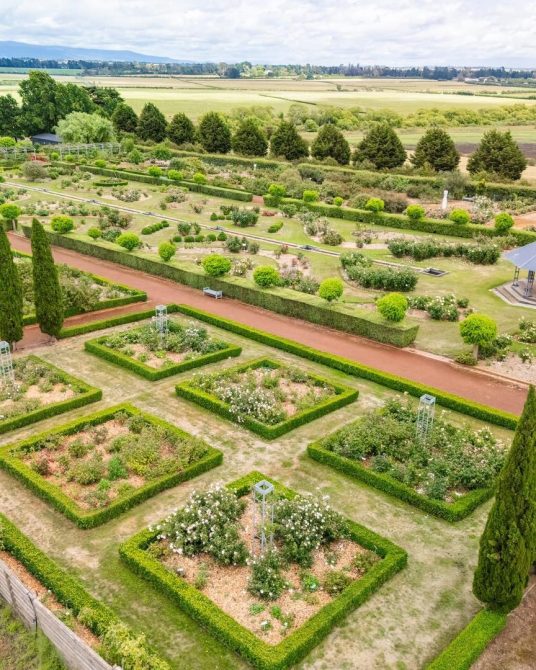 heritage-gardens-BIGc2NYY