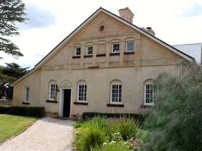 kitchen-wing-CMOFZaxB