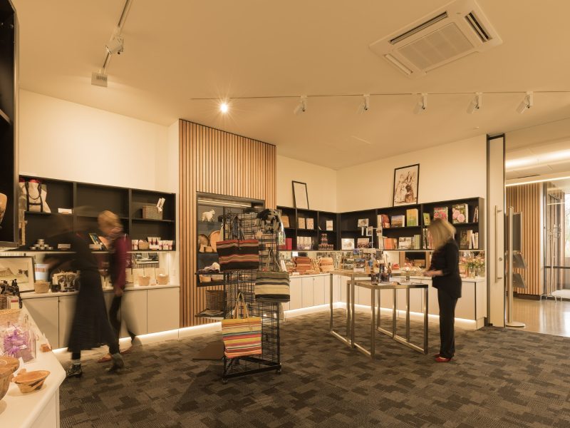 woolmers-gift-shop-DMca5gAr